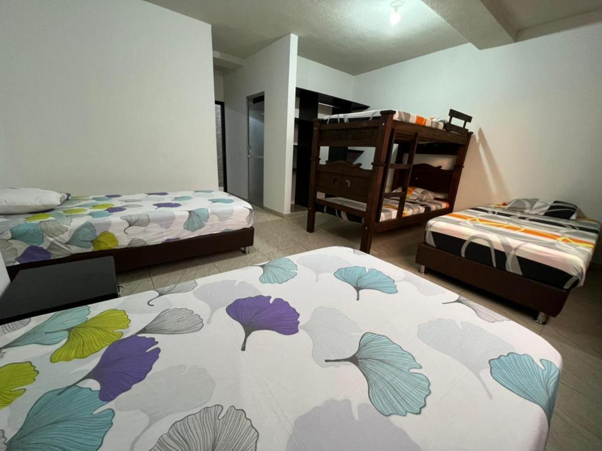 Hotel Marialu Ocaña エクステリア 写真