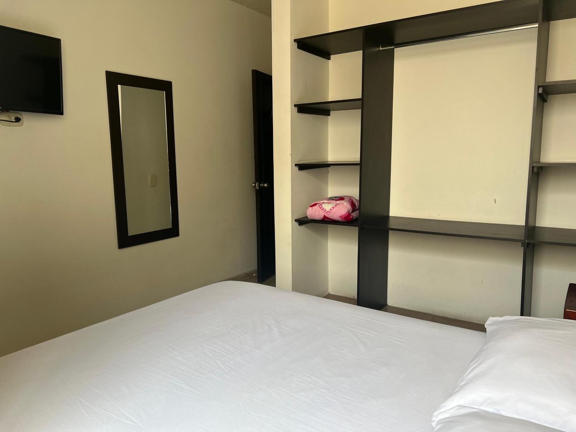 Hotel Marialu Ocaña エクステリア 写真